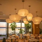 Poeme Mamaia Retreat
